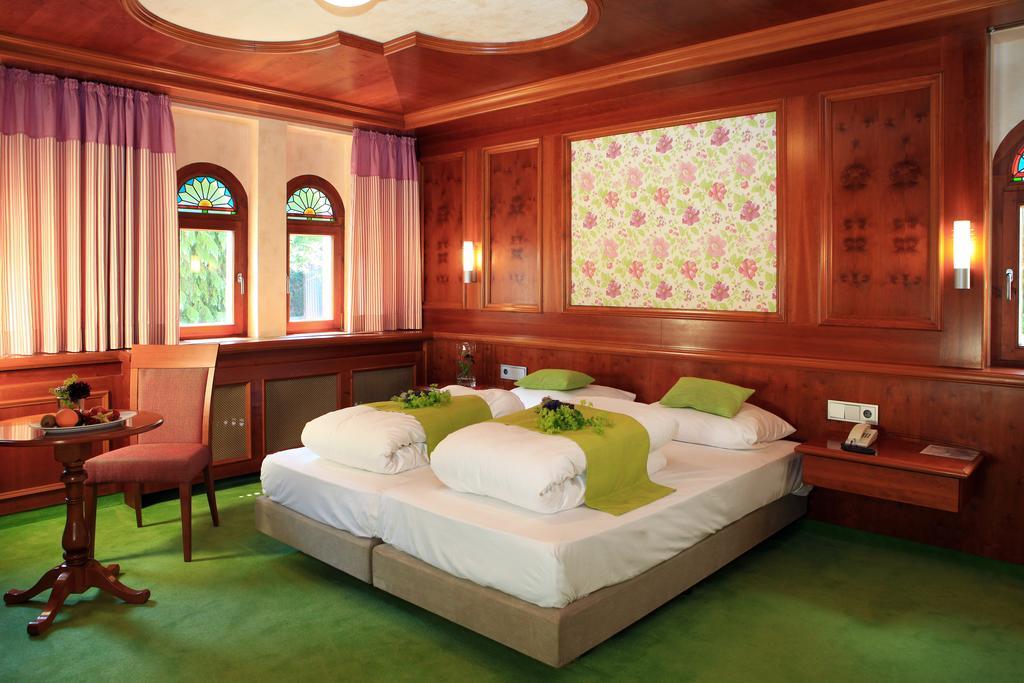 Maiers Johanniterbad Ringhotel 로뜨바일 외부 사진